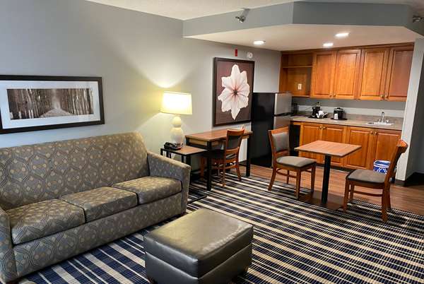 1 King Bed, Mobility Accessible Suite, Second Floor, Non-Smoking