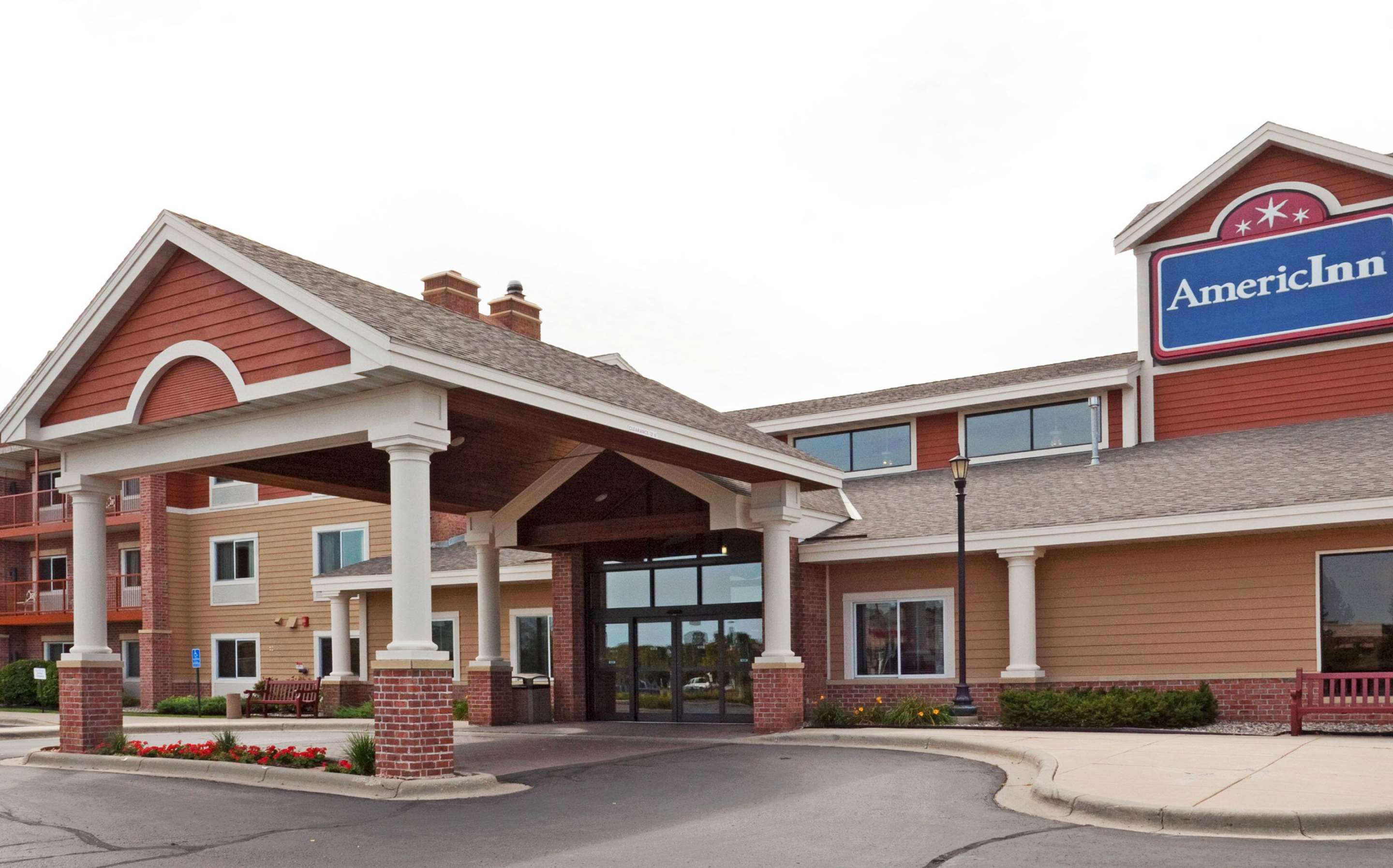 Exterior | AmericInn by Wyndham Chanhassen