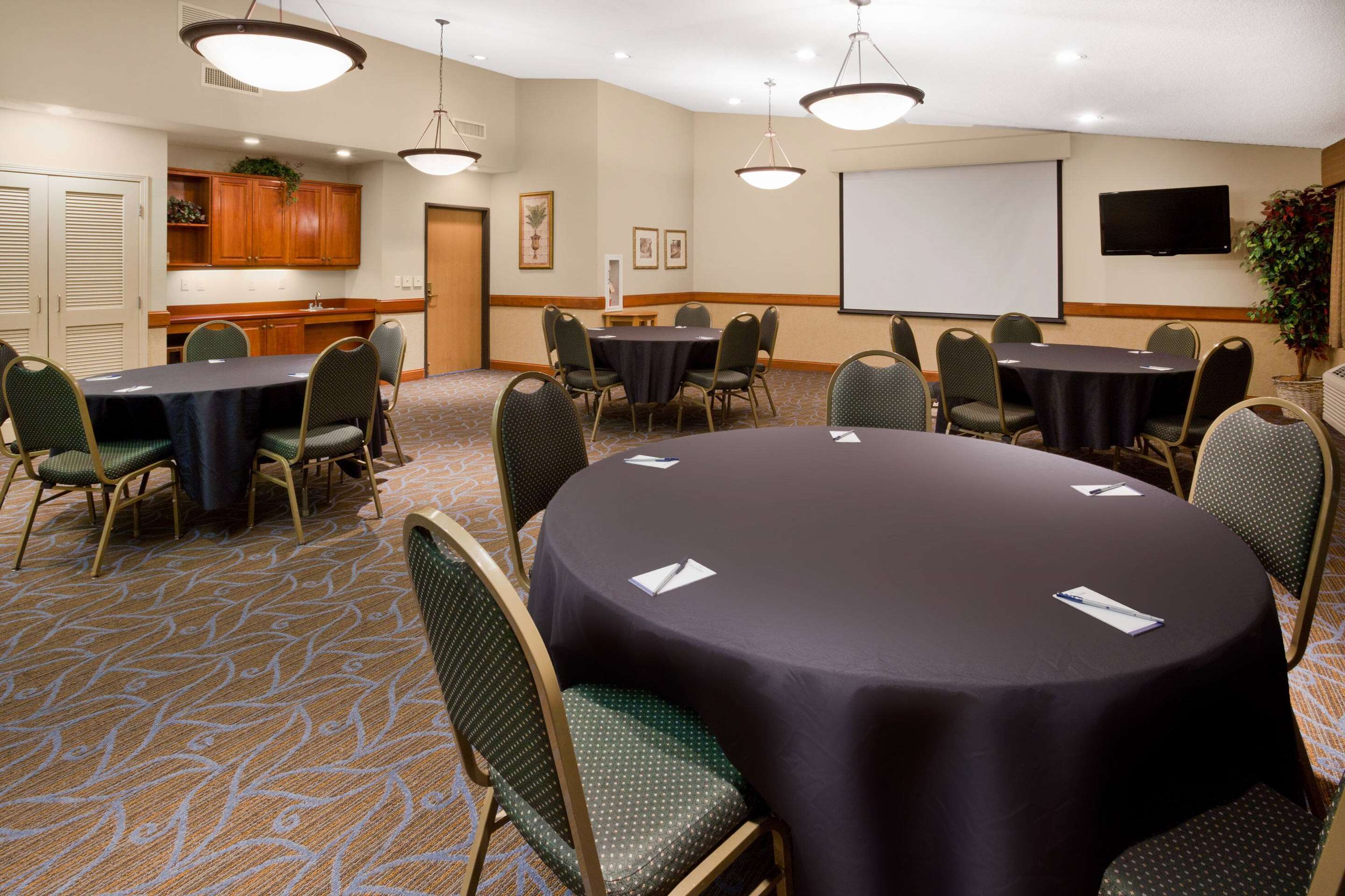Meeting Room | AmericInn by Wyndham Chanhassen