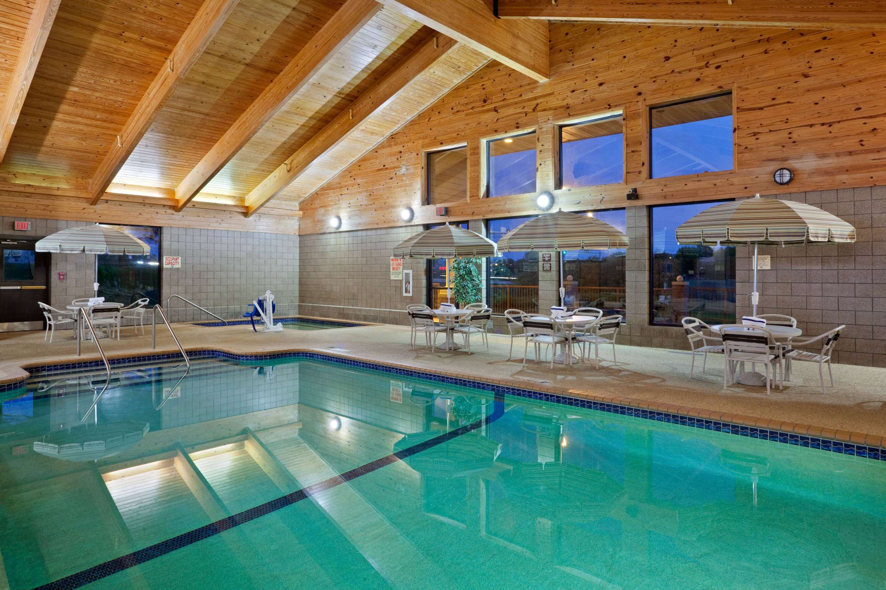 Pool | AmericInn by Wyndham Chanhassen