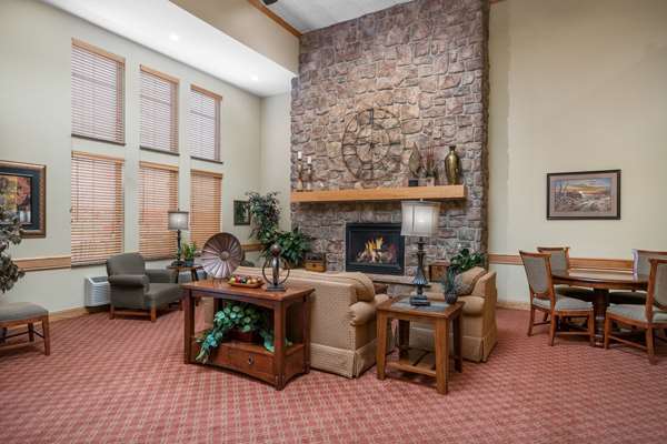  - AmericInn Lodge & Suites Newton - I-80, Exit 168