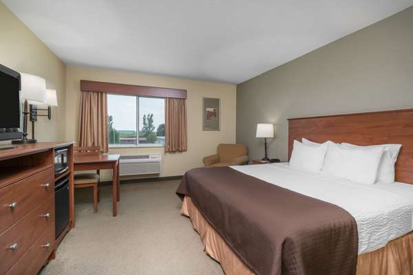 1 King Bed, Mobility Accessible, Non-Smoking