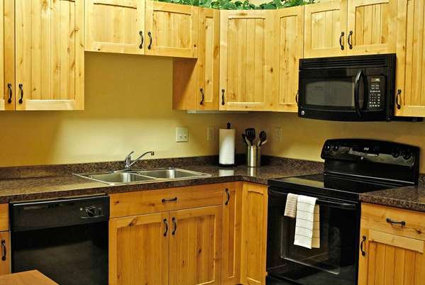  - AmericInn Hotel & Suites South Fargo - I-94, Exit 348