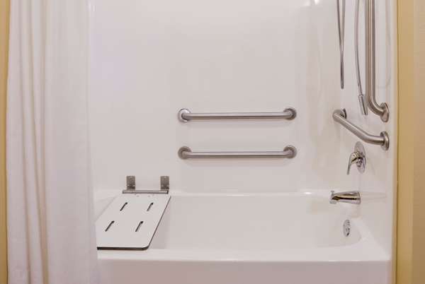  - AmericInn Hotel & Suites South Fargo - I-94, Exit 348