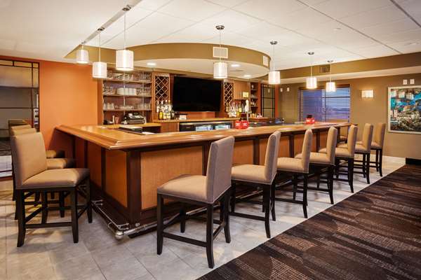 Bar - AmericInn Hotel & Suites Waupun