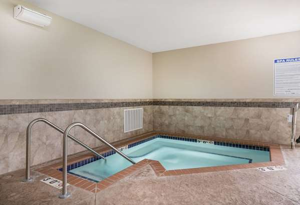 Pool - AmericInn Hotel & Suites Hartford