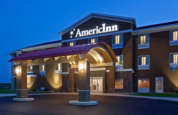 Exterior view - AmericInn Hotel & Suites Hartford