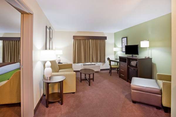 Suite - AmericInn Hotel & Suites Hartford