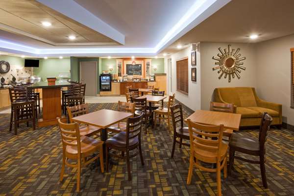  - AmericInn Hotel & Suites Hartford