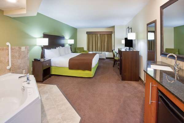 Suite - AmericInn Hotel & Suites Hartford