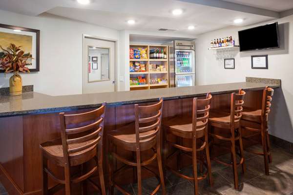 Bar - AmericInn Hotel & Suites Sibley