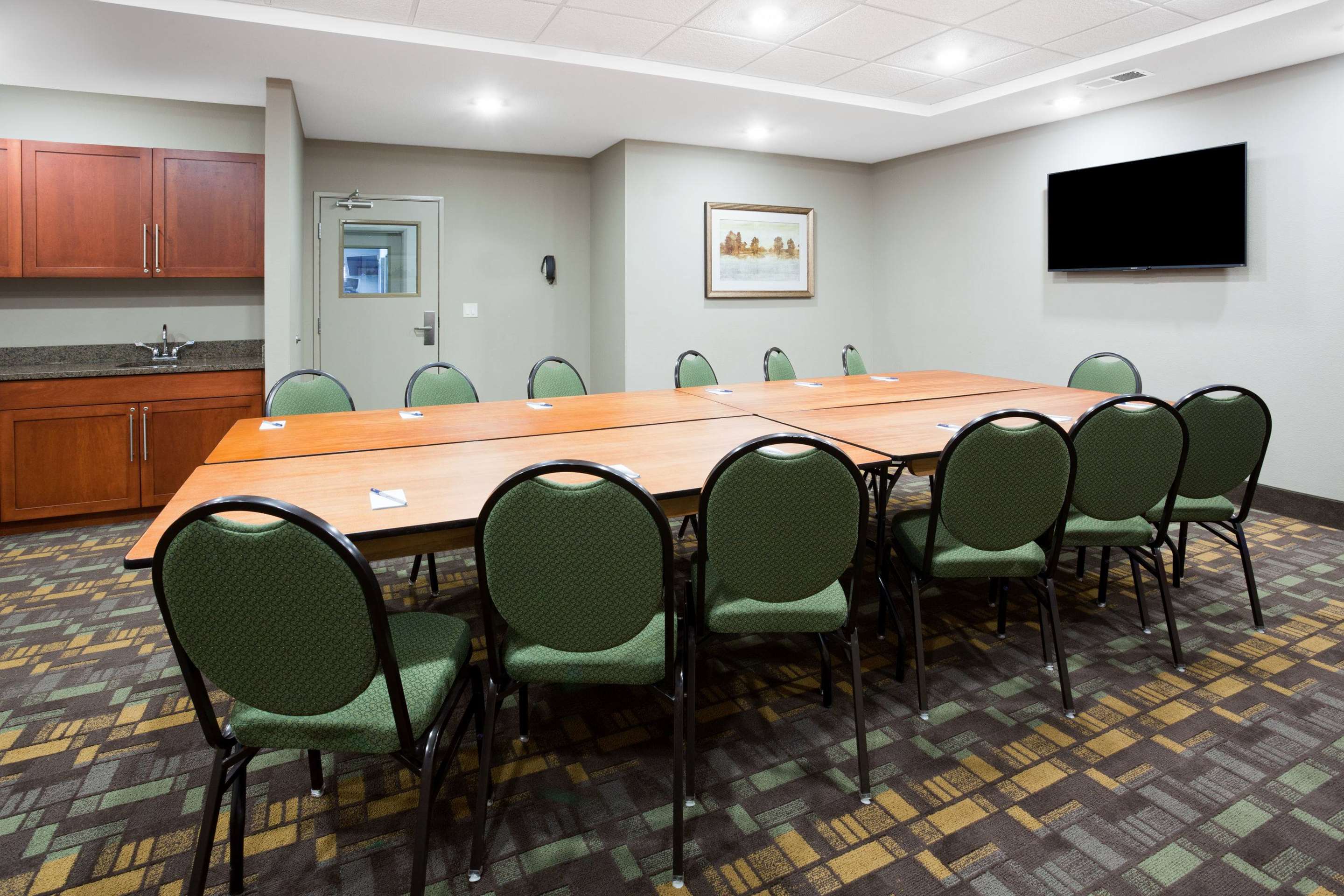 Meeting Room | AmericInn by Wyndham Sibley