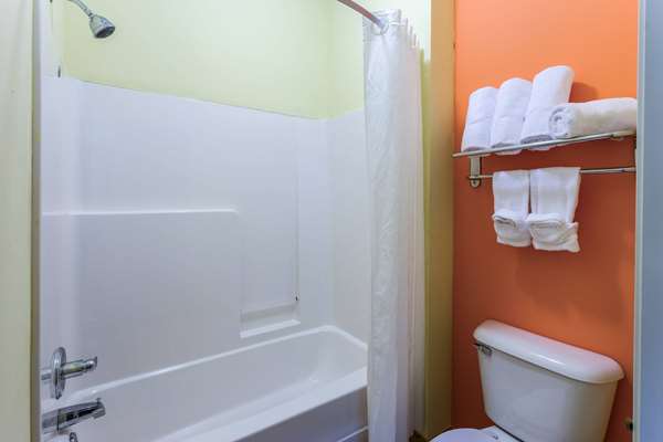  - AmericInn Hotel & Suites Streator