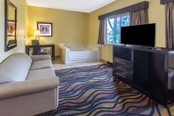 Suite - AmericInn Hotel & Suites Streator
