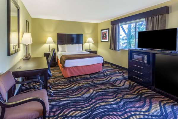 Suite - AmericInn Hotel & Suites Streator