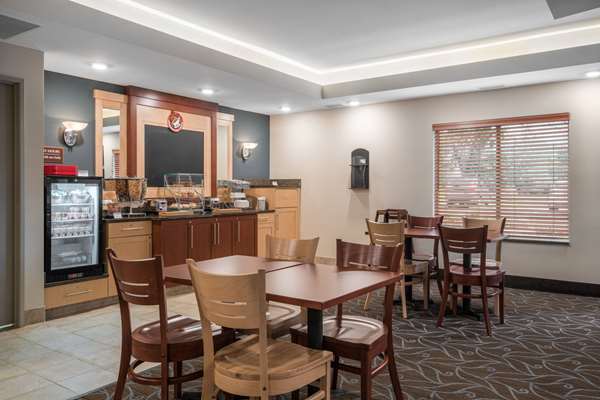  - AmericInn Hotel & Suites Winona