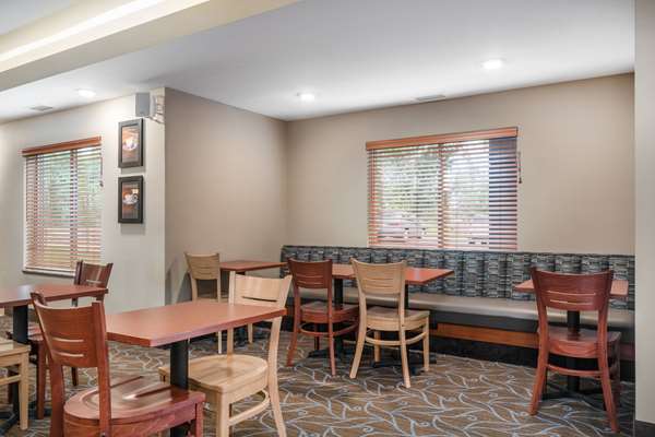  - AmericInn Hotel & Suites Winona