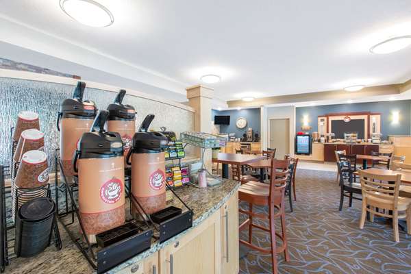  - AmericInn Humboldt