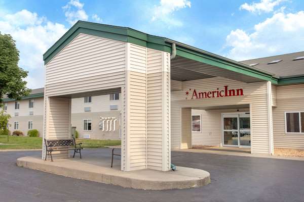 Exterior view - AmericInn Hotel & Suites Boscobel