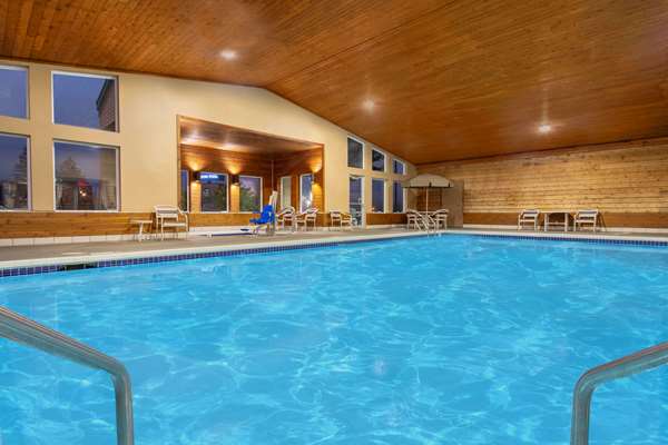 Pool - AmericInn Hotel & Suites Boscobel