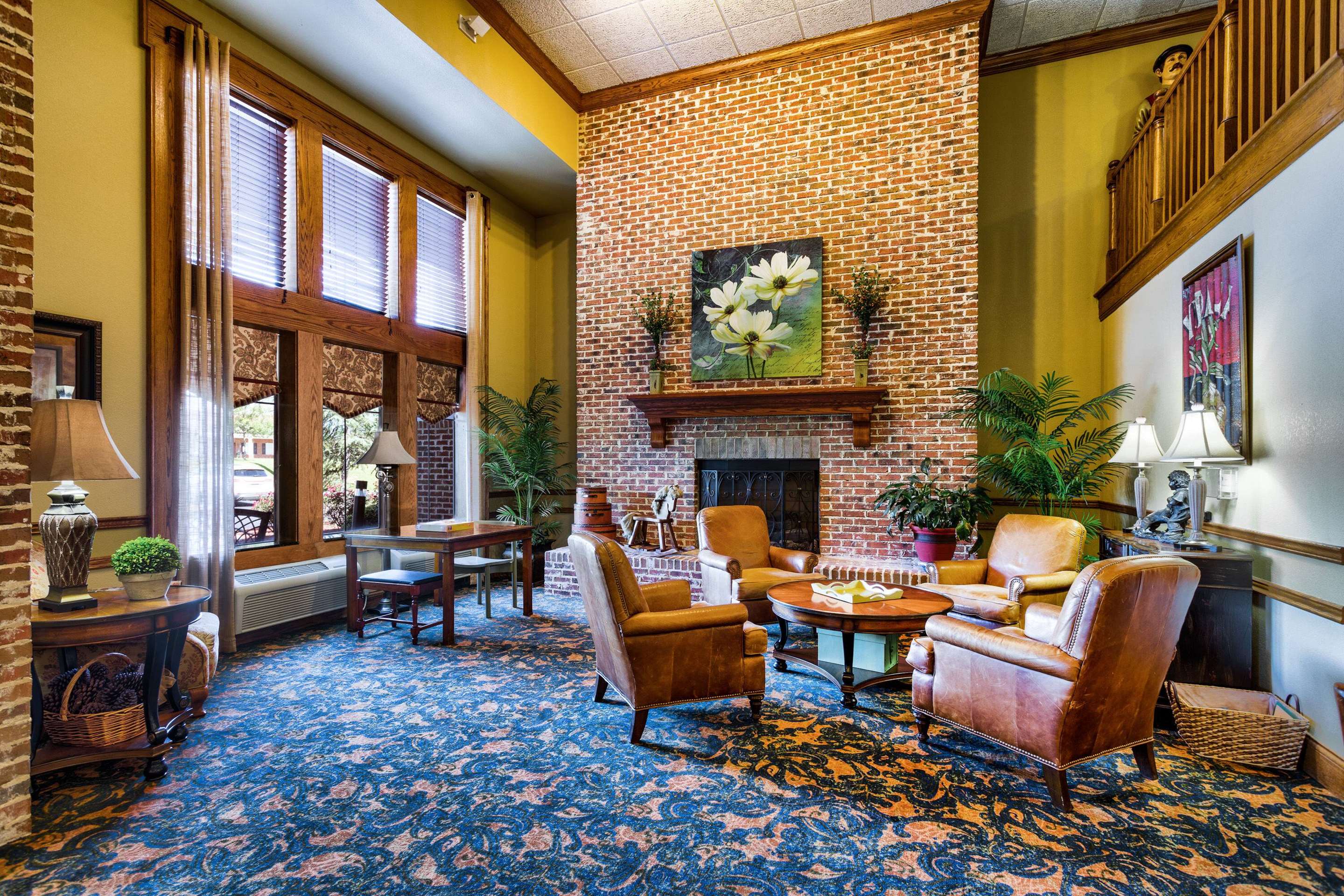 Lobby | AmericInn by Wyndham Vidalia