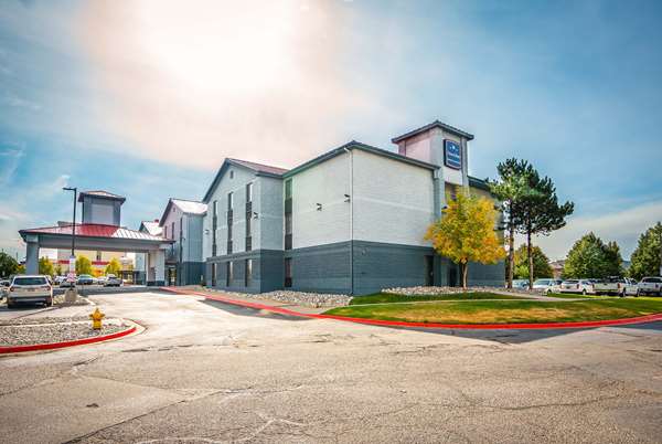 Exterior view - AmericInn Hotel & Suites Airport Denver