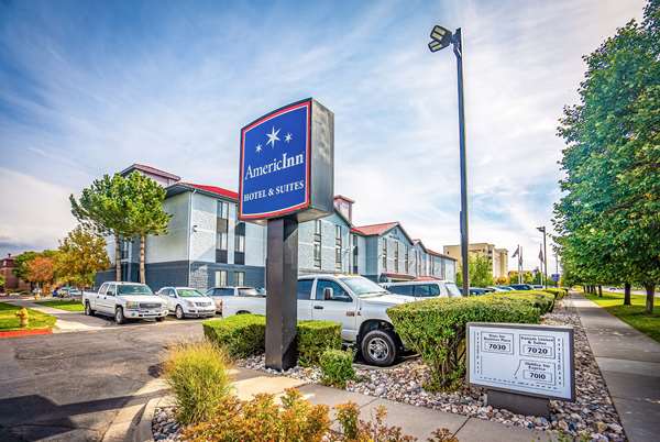 Exterior view - AmericInn Hotel & Suites Airport Denver