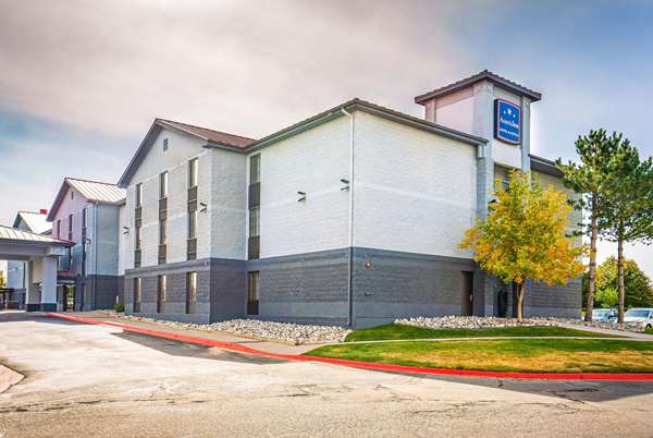 Exterior view - AmericInn Hotel & Suites Airport Denver