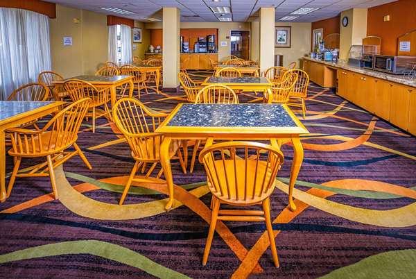  - AmericInn Hotel & Suites Airport Denver