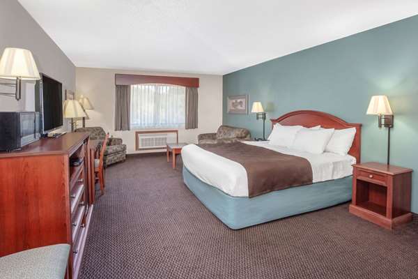 Suite - AmericInn Hotel & Suites St Peter