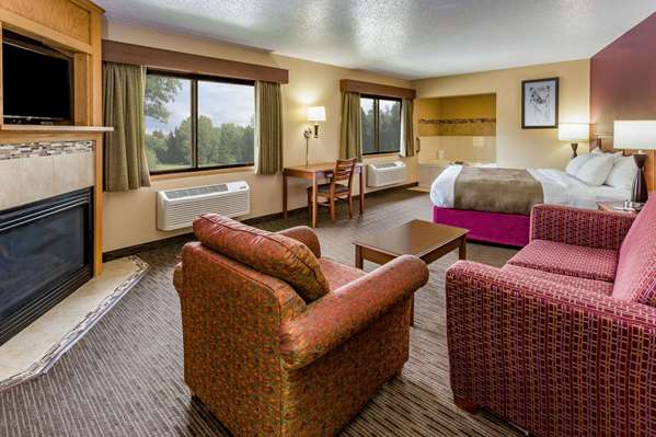 Suite - AmericInn Proctor