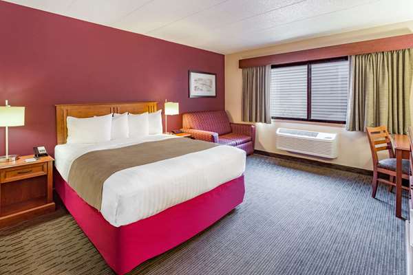 1 King Bed, Non-Smoking