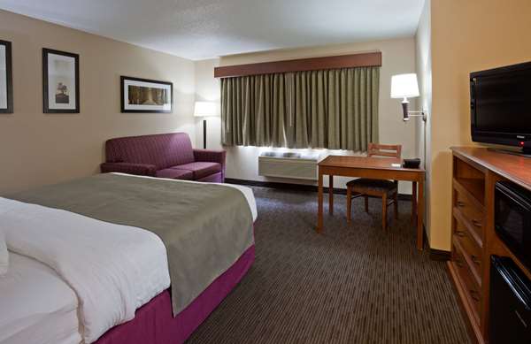 1 King Bed, Non-Smoking