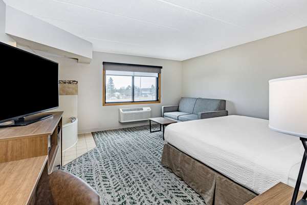 Suite - AmericInn Proctor
