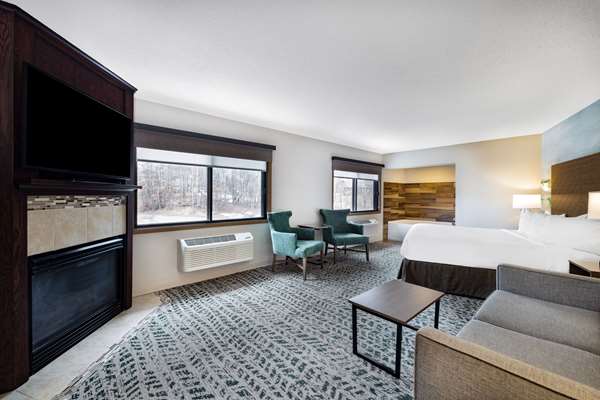 Suite - AmericInn Proctor