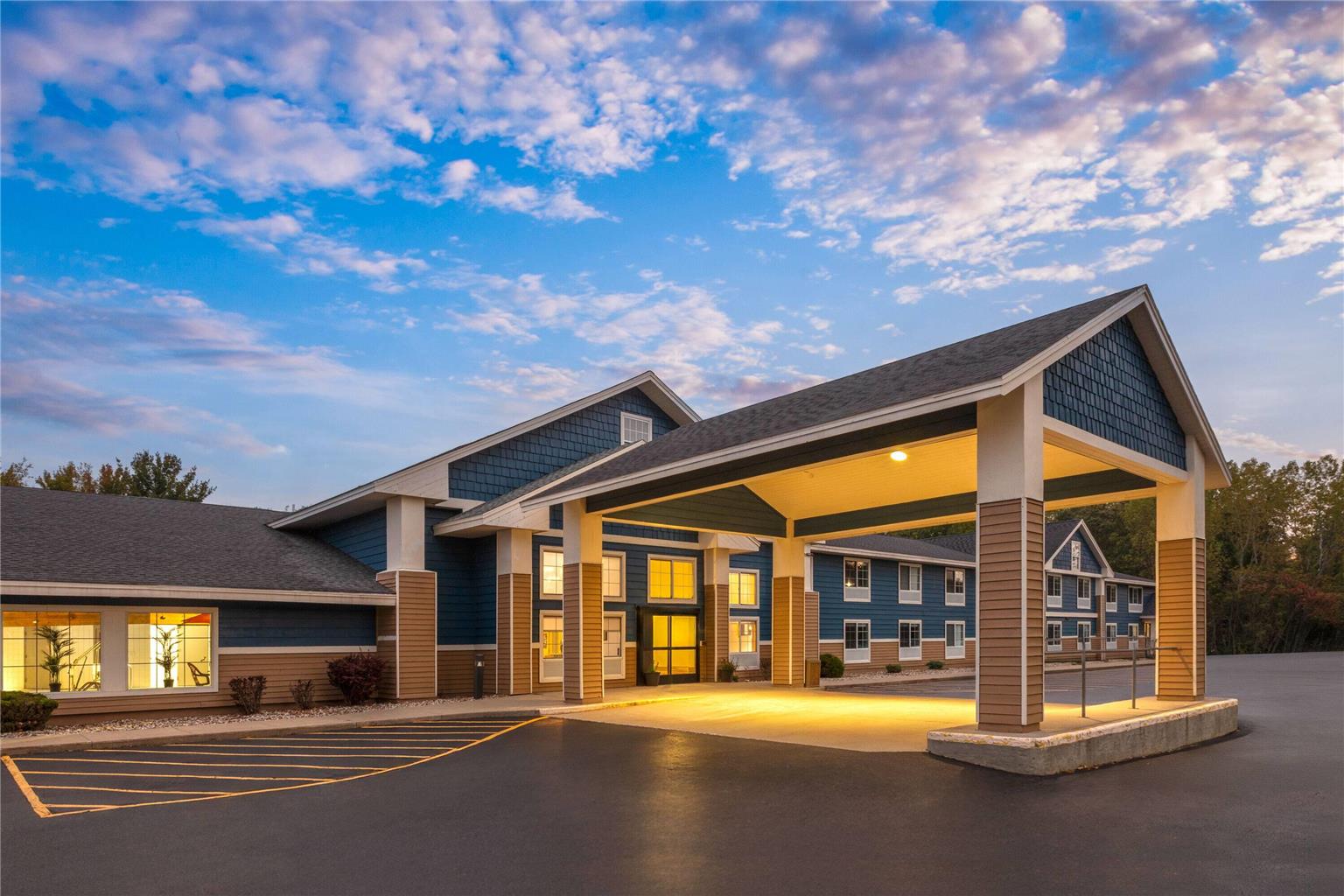 AmericInn Lodge/Suites Douglas Saugatuck