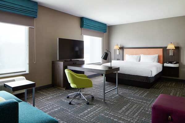  - Hampton Inn & Suites Waukegan
