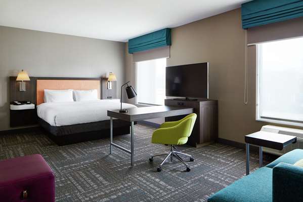  - Hampton Inn & Suites Waukegan