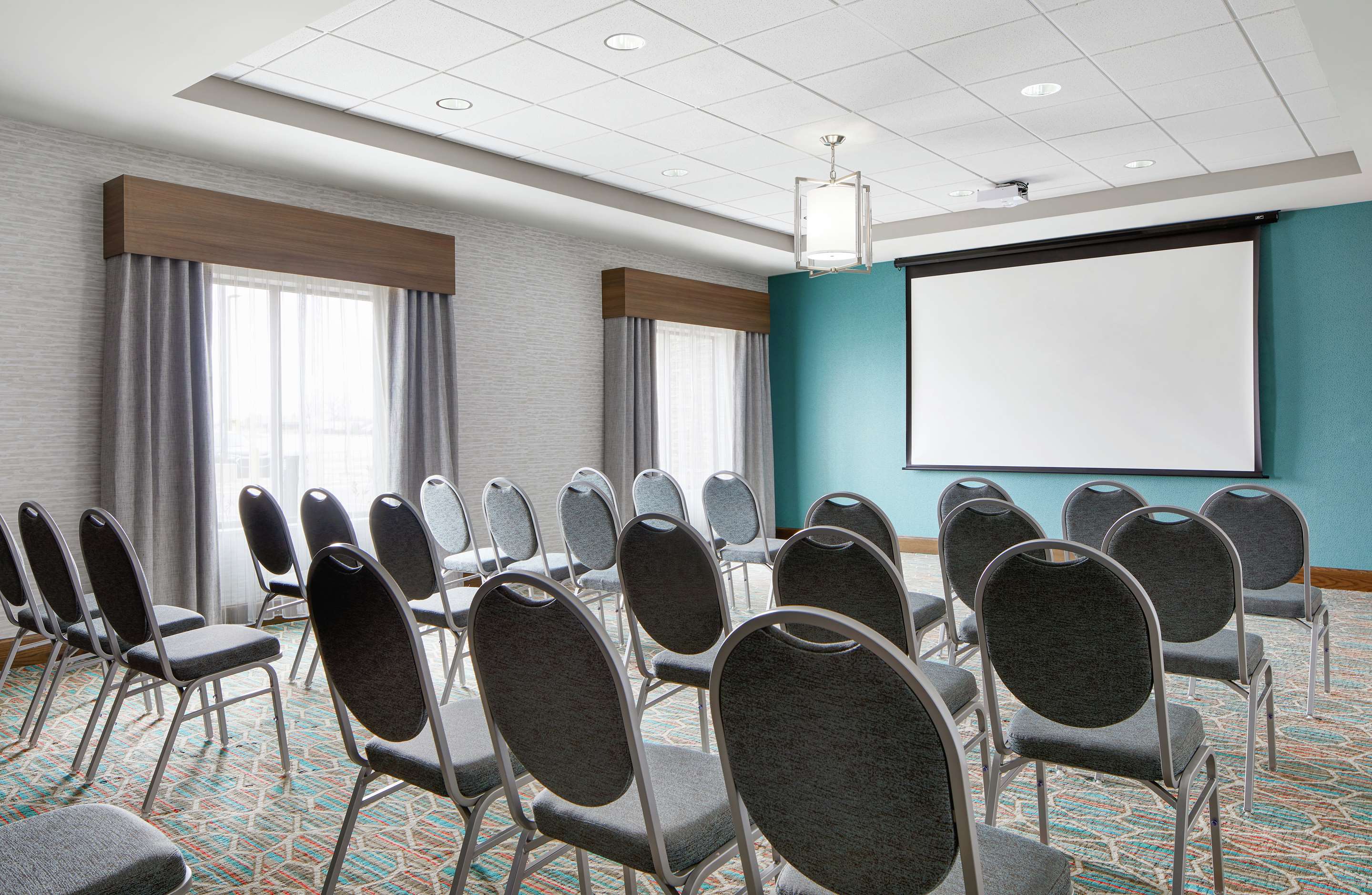 Meeting Room | Hampton Inn & Suites Chicago Waukegan
