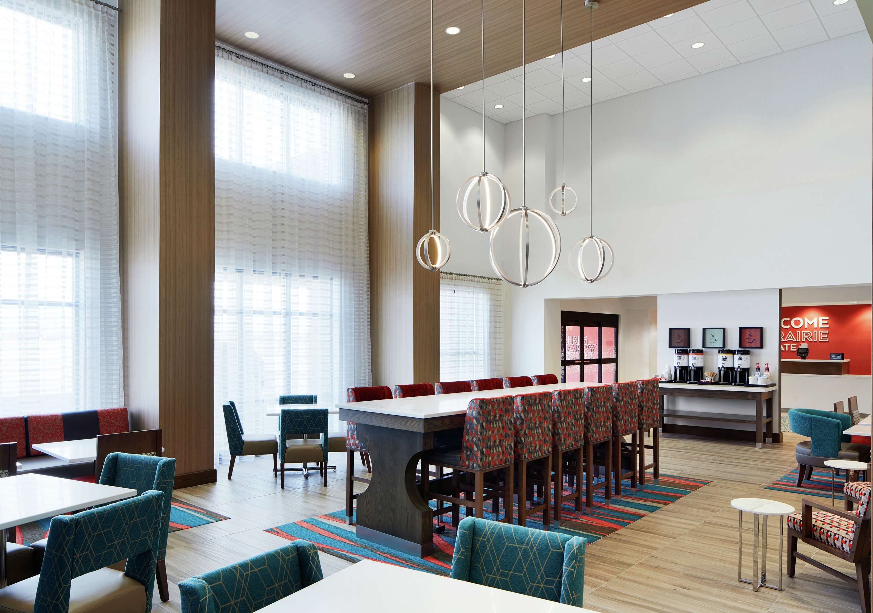 Lobby | Hampton Inn & Suites Chicago Waukegan