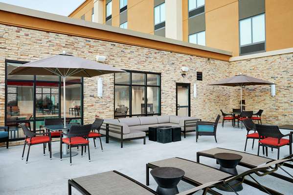Exterior view - Hampton Inn & Suites Waukegan