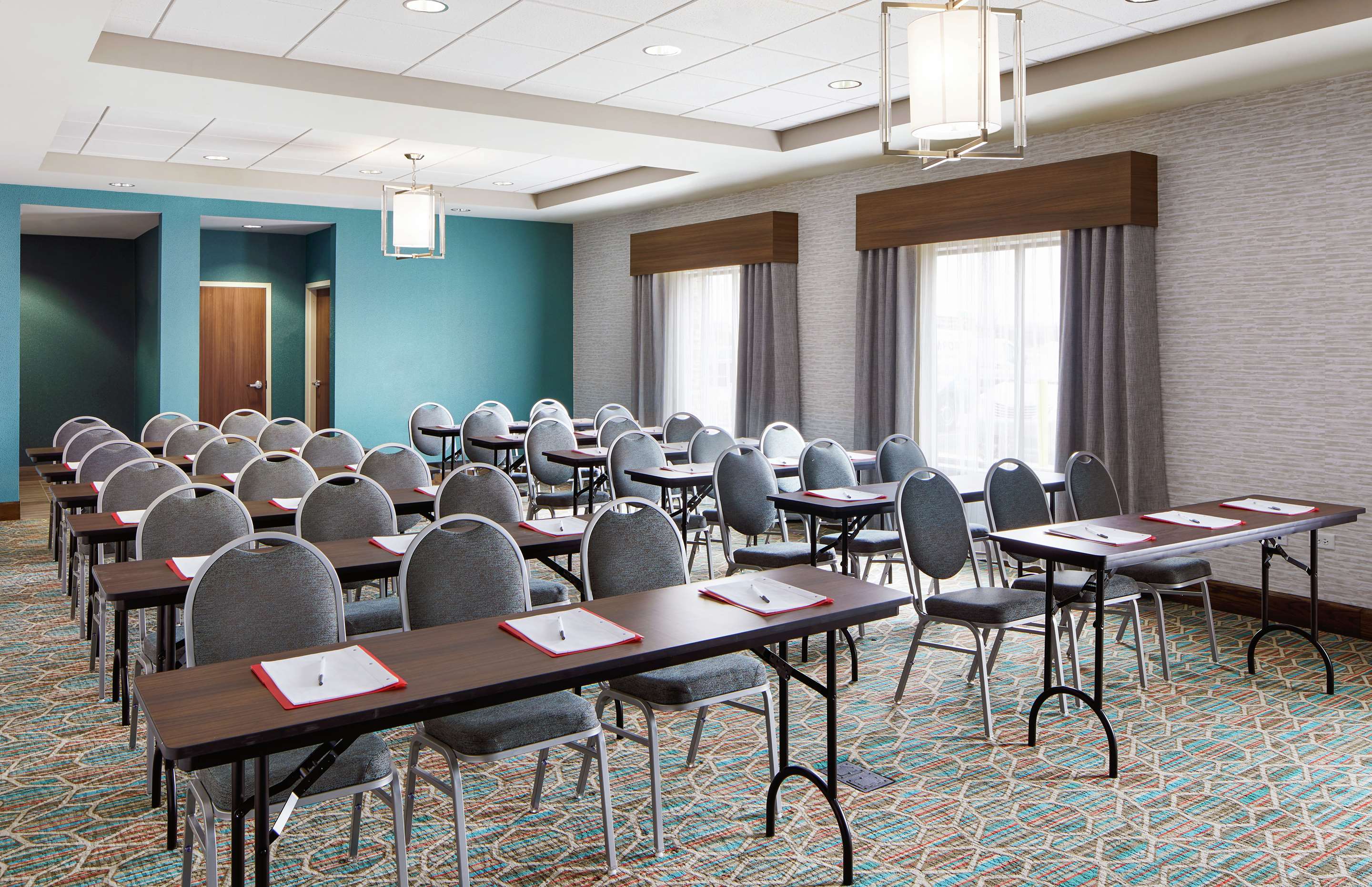 Meeting Room | Hampton Inn & Suites Chicago Waukegan