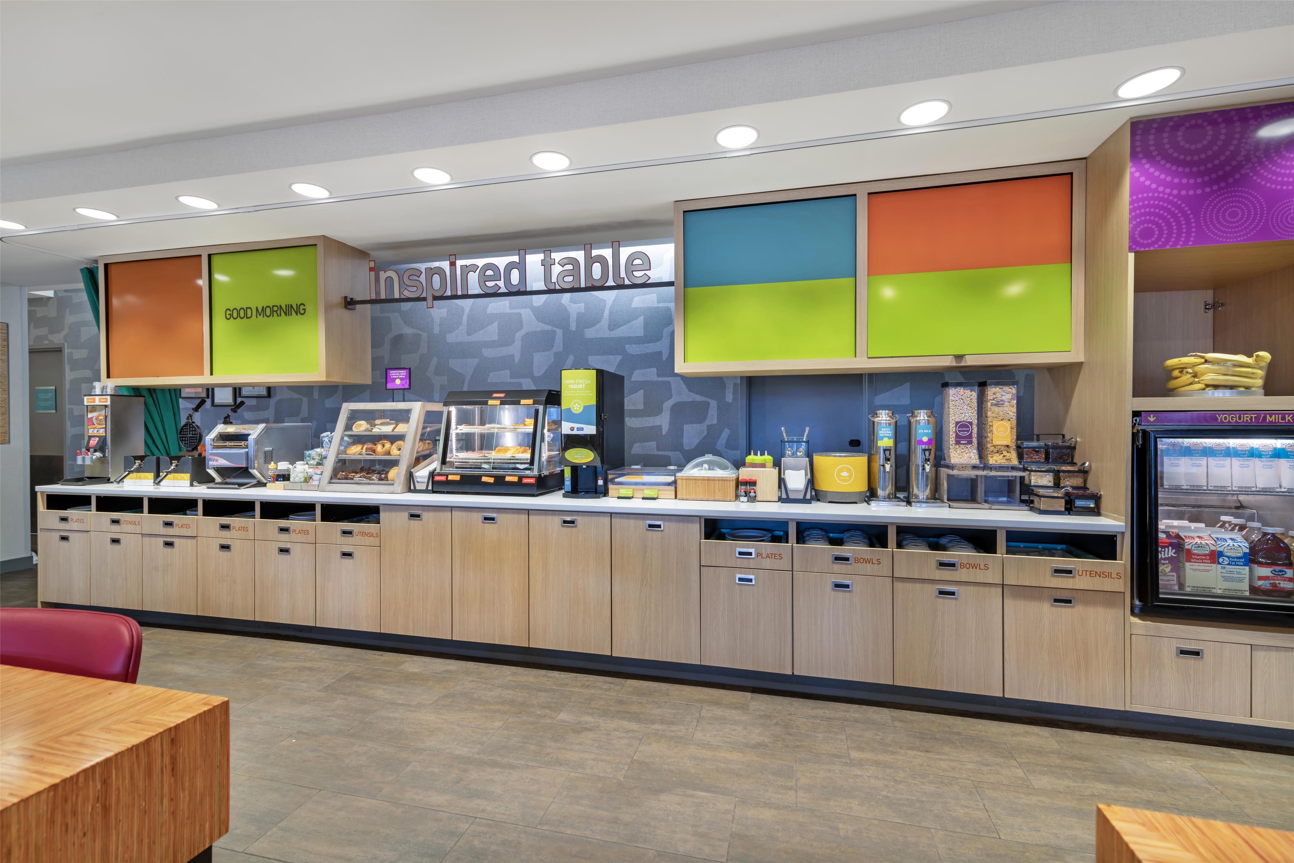 Breakfast Area | Home2 Suites by Hilton Queensbury Lake George