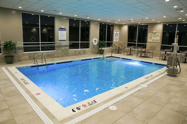 Pool - Hampton Inn & Suites Mount Laurel - I-295, Exit 40