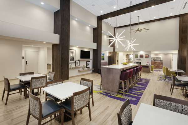 Restaurant - Hampton Inn Rocky Hill