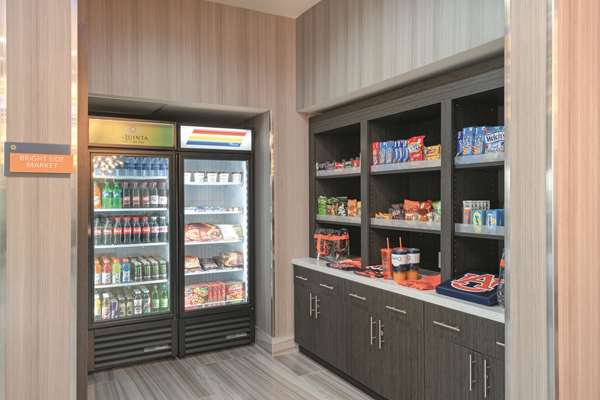  - La Quinta Inn & Suites Opelika