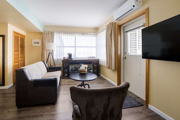 Suite - Inn at Port Gardner Everett