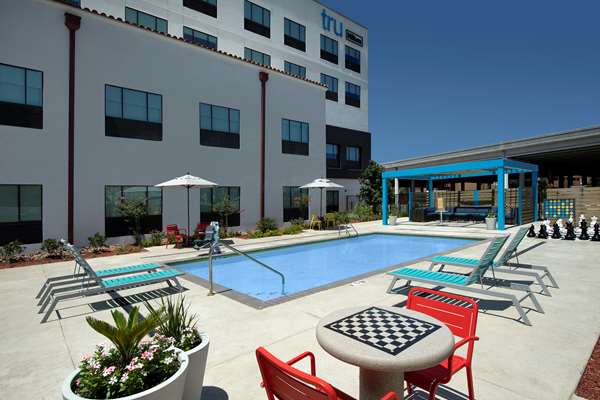 Pool - Tru by Hilton Downtown San Antonio - I-37, Exit 141