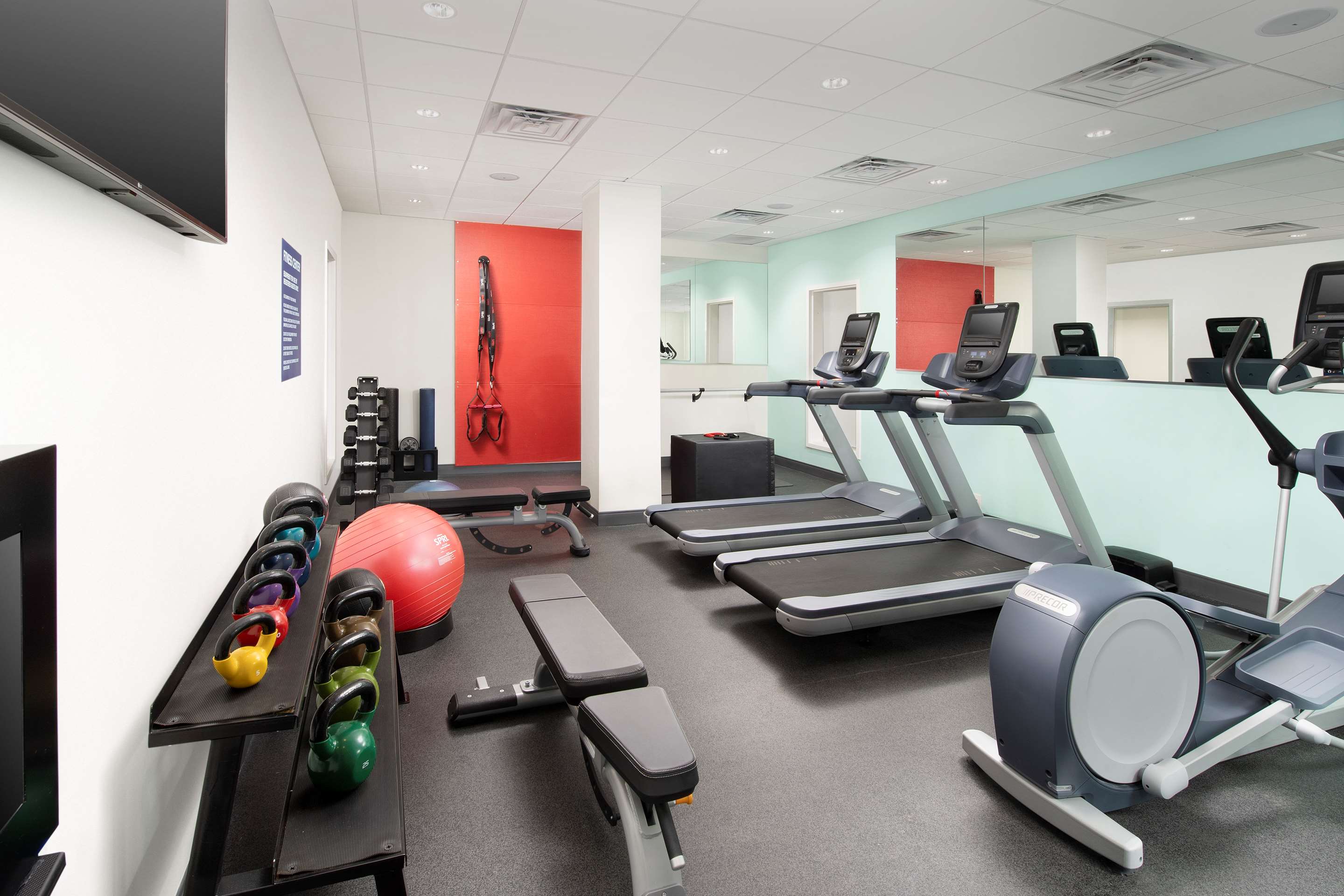 Health club fitness center gym | TownePlace Suites by Marriott San Antonio Downtown Riverwalk