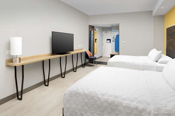  - Tru by Hilton Downtown San Antonio - I-37, Exit 141